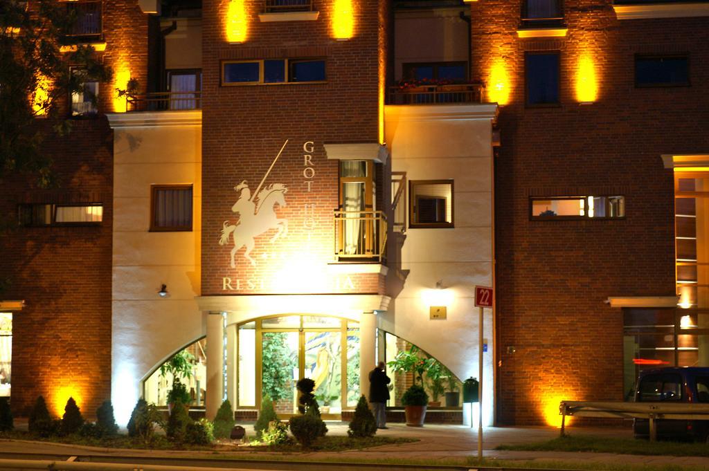 Grot Hotel Malbork Extérieur photo