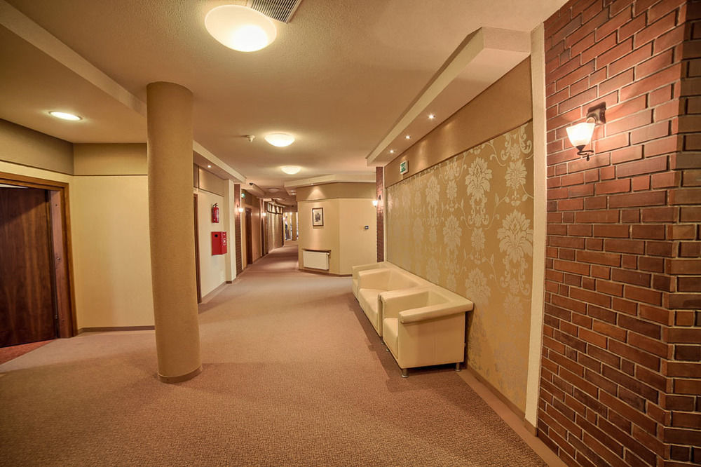 Grot Hotel Malbork Extérieur photo