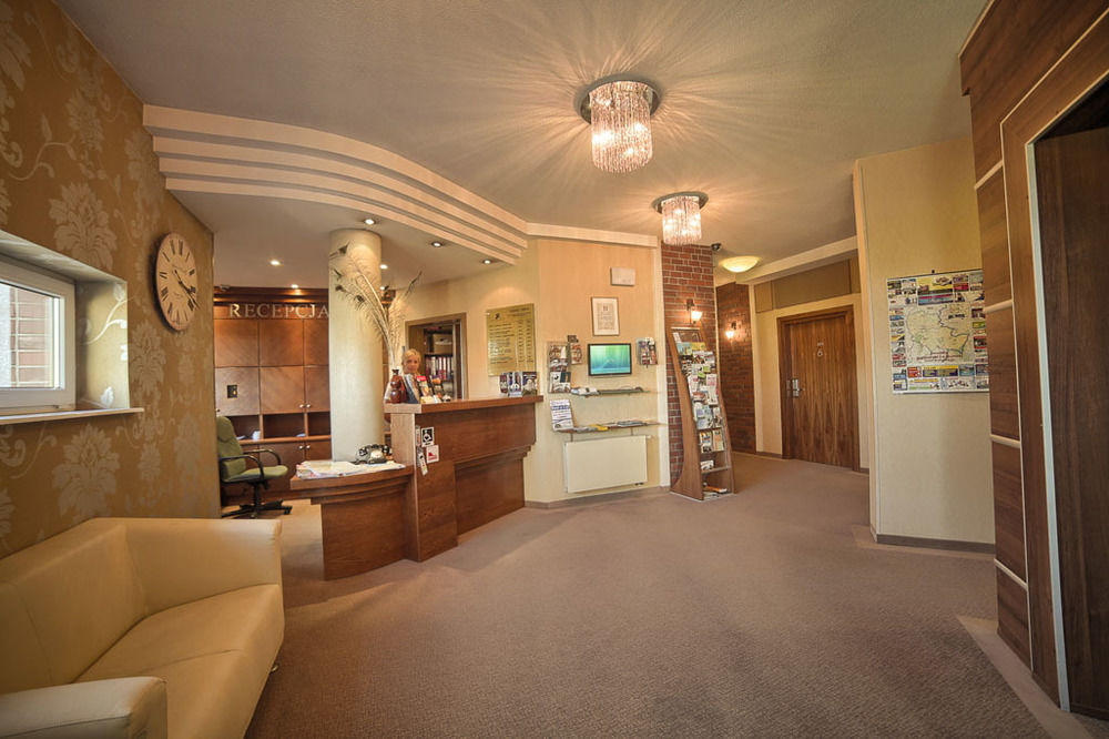 Grot Hotel Malbork Extérieur photo