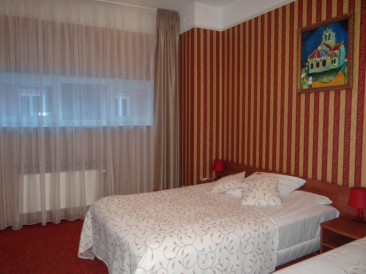 Grot Hotel Malbork Extérieur photo