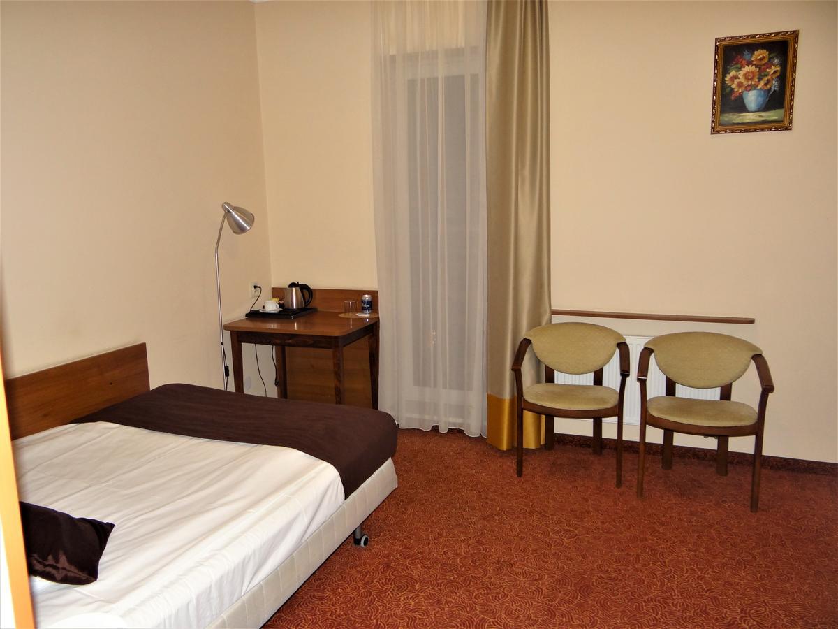Grot Hotel Malbork Extérieur photo