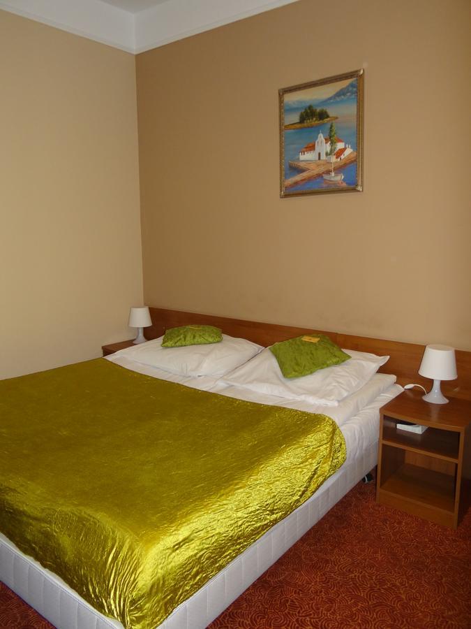 Grot Hotel Malbork Extérieur photo