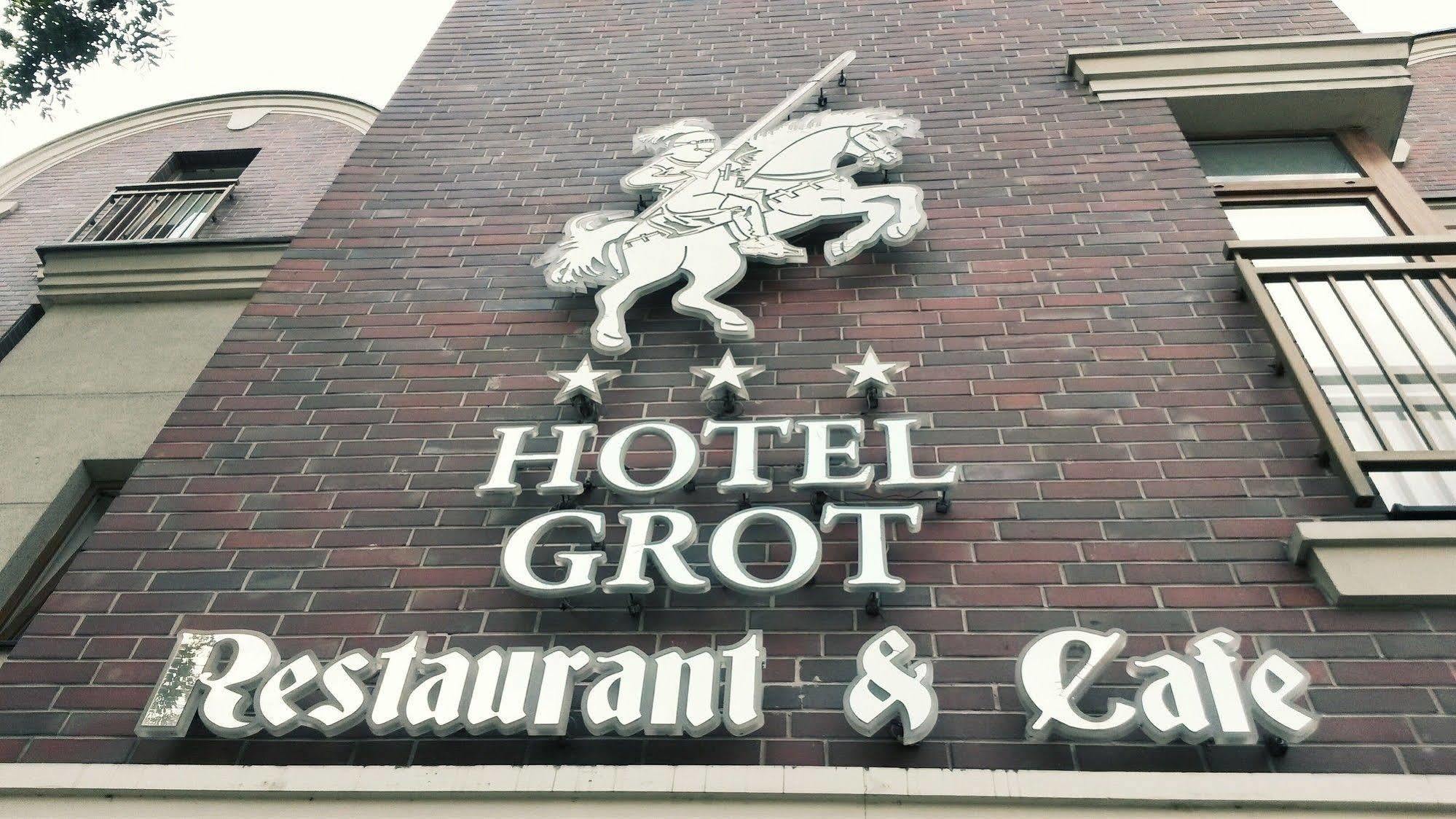 Grot Hotel Malbork Extérieur photo