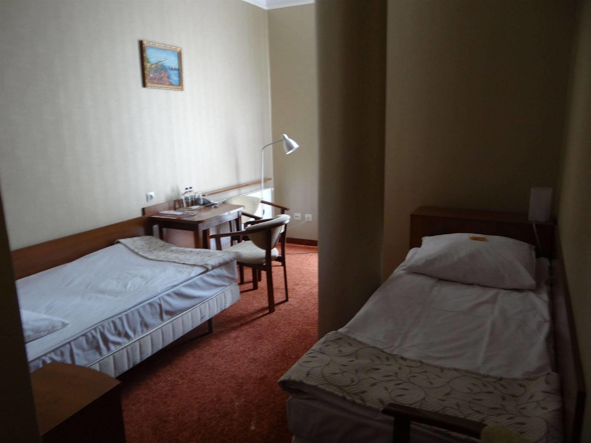 Grot Hotel Malbork Extérieur photo