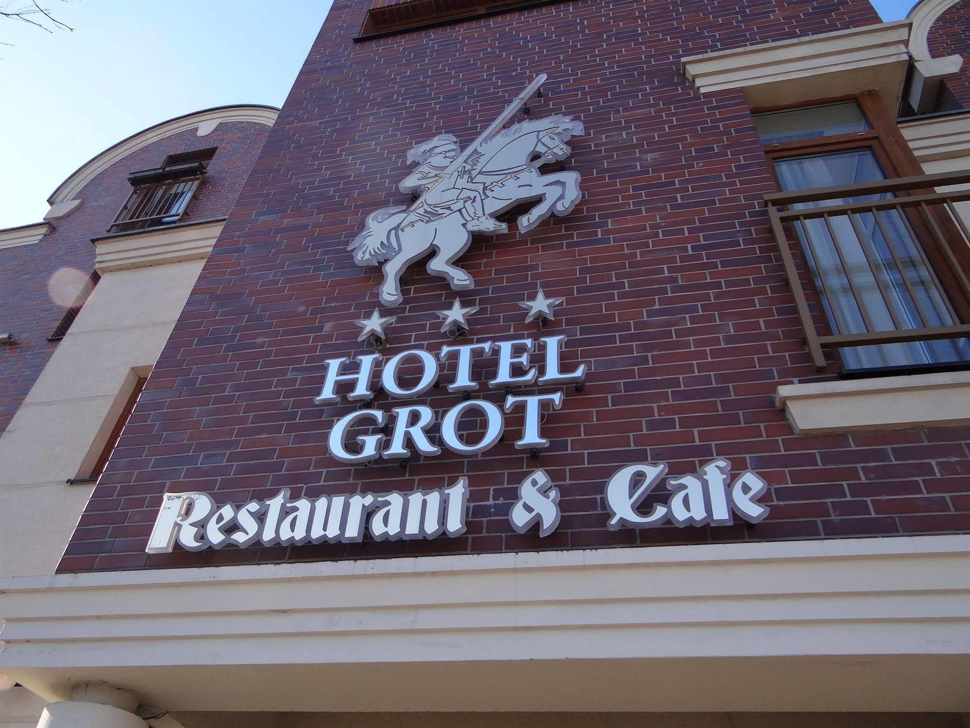 Grot Hotel Malbork Extérieur photo